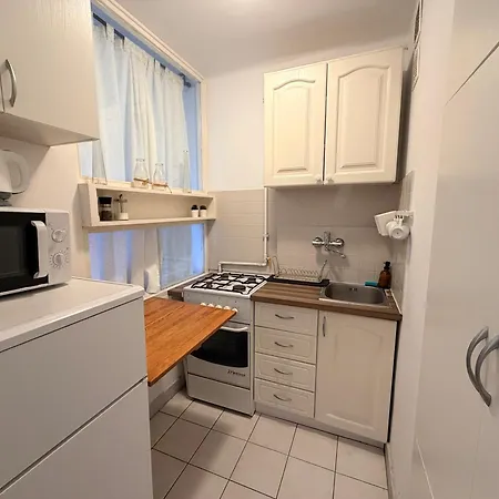 Ohmyhome - View Grzybowska Apartment