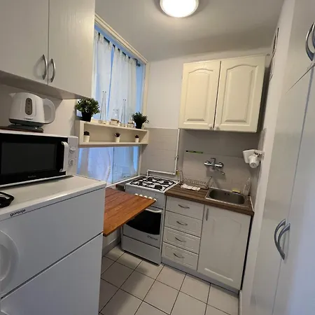 Ohmyhome - View Grzybowska *