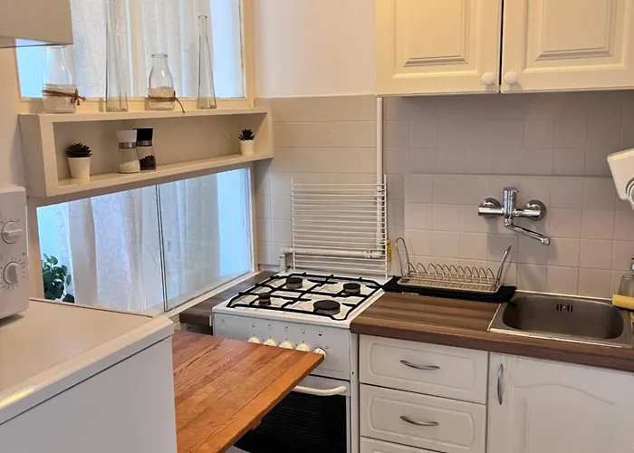 Ohmyhome - View Grzybowska Apartman Varsó